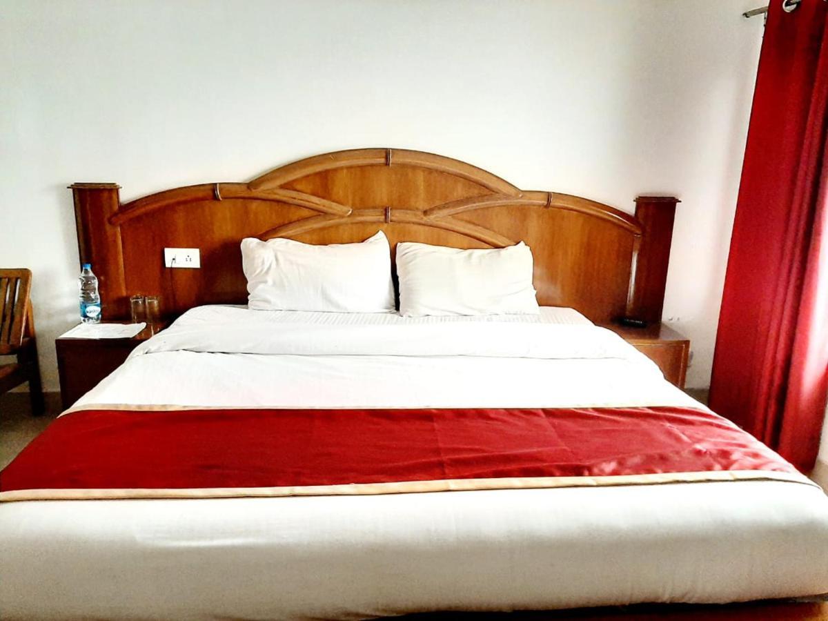 Surya Regency Premium 3 Km Before Mall Road Касаули Экстерьер фото